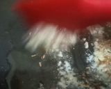 A picture of step 2 of Piyaz tamatar ki chutney.