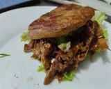 Foto del paso 15 de la receta: Arepas🥯de plátano🫓macho maduro🍌rellenas🥑de pollo🍗bbq🍅y queso🥯🍯🧀