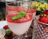 Foto langkah ke 6 dari resep 503. Milky Pudding with Strawberry Sauce.