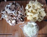 Une image de l'étape 1 de Velouté de champignons aux curcuma et curry.