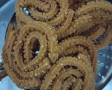 ચકરી (Chakri Recipe In Gujarati) રેસીપી સ્ટેપ3ફોટો
