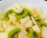 A picture of step 2 of Orange Juice Fresh Fruit.