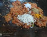 A picture of step 2 of Cheesy Paneer Bhurji.