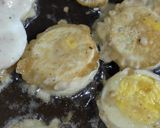Foto langkah ke 5 dari resep Telur Rebus Krispi Saos Mentega.