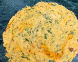 A picture of step 2 of Methi Thepla.