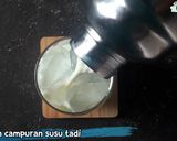 Foto langkah ke 4 dari resep Es Susu Regal Madu.