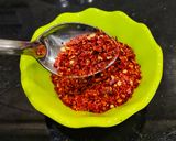 A picture of step 3 of Chilli Flakes (Homemade).