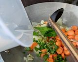 Foto langkah ke 3 dari resep 6. Soup favorit anak-anak! Pake thyme.