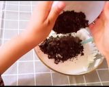 A picture of step 3 of Oreo Ice cream.