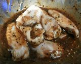 รูปขั้นตอนการทำที่ 1 ของ สตูว์ปีกไก่เห็ดสองสหาย