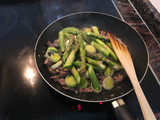 Wok de mollejas con verduras