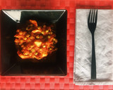 Foto del paso 1 de la receta: Merluza con tomate y guisantes