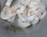 รูปขั้นตอนการทำที่ 2 ของ มักกะโรนีกุ้ง🦐