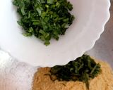 A picture of step 2 of Radish methi Paratha made with cornmeal.
