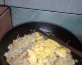 Foto langkah ke 4 dari resep Nasi Telur Blueband.