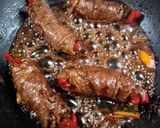 Foto del paso 3 de la receta: Rollitos de res rellenos de pimientos