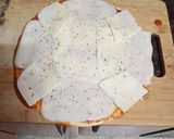 Foto del paso 1 de la receta Pizza de atún con cebolla frita, zanahoria encurtida y olivas