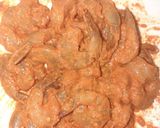 A picture of step 2 of Spicy prawns.