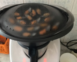 Foto del paso 6 de la receta: Patatas guisadas con setas y mejillones Thermomix para dos