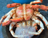 Foto del paso 1 de la receta: Mariscada de crustáceos y centolla rellena