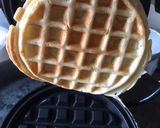 Gambar langkah 4 resipi Waffle Gebu.