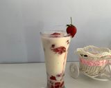 Foto langkah ke 4 dari resep Smoothis strawberry 🍓🍓.