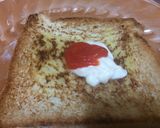 Foto langkah ke 5 dari resep Sandwich Telur & Nugget Ayam.