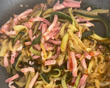 Foto del paso 4 de la receta: Espaguetis de calabacín en salsa Roquefort