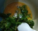 Foto langkah ke 2 dari resep Telur Dadar Bayam Rendah Kalori.