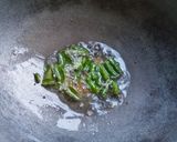 A picture of step 2 of Simple Upma.