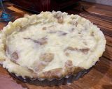 A picture of step 1 of Cheese & Onion Smashed Patata Pie.