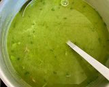 Une image de l'étape 2 de Soupe de fanes de radis.
