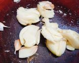 Hình bước làm 2 của món Đọt bí xào tỏi