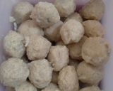 Foto langkah ke 2 dari resep Bakso ayam wortel.