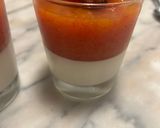 Foto del passaggio 4 della ricetta Panna cotta ai cachi con nocciole caramellate