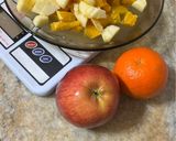 Foto del paso 1 de la receta: Torta Caramelizada de Naranjas y Manzanas sin Gluten