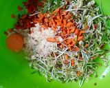 Foto langkah ke 1 dari resep Bakwan Toge wortel.