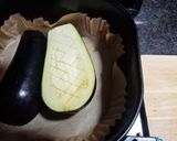 Foto del paso 1 de la receta: Berenjenas rellenas con queso y huevo