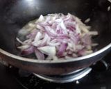 A picture of step 1 of FRENCH ONION SOUP.
