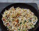 Foto langkah ke 4 dari resep Saute Taoge Rebon.