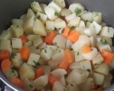 Foto del paso 6 de la receta: Lomo Centro de Cerdo c/ Arroz Primavera y Papas Salteadas, más Ensalada de Lechuga c/ Palta
