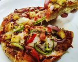 गव्हाच्या पिठाचा वेज पिझ्झा (veg pizza recipe in marathi) रेसिपी स्टेप 13 फोटो 