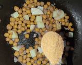 A picture of step 3 of Tarka Aloo Chaana Chaat 😋.