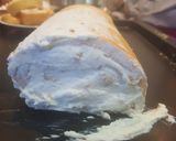 Foto del paso 7 de la receta Brazo gitano relleno de crema de turrón