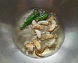A picture of step 3 of Bombil Traditional curry.