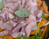 Foto del paso 5 de la receta: Pollo con verduras al vino blanco