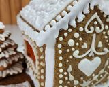 Foto del paso 21 de la receta: ⛄🎄Casita de galletas de jengibre 🏘️ Receta + decoración y armado paso a paso