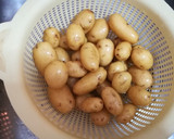 Foto del paso 1 de la receta: Patató al romero con salsa brava
