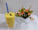 A picture of step 2 of Mango milk shake.