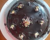 A picture of step 4 of Chocolate truffle cake.